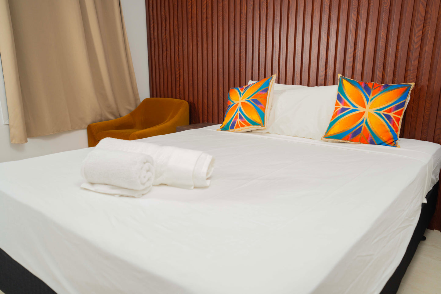 Standard Single Room with Private Shower, Pool View