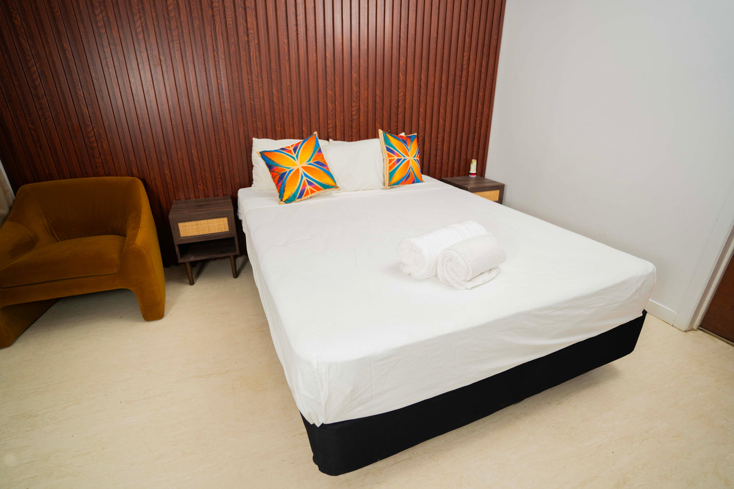Standard Single Room with Private Shower, Pool View