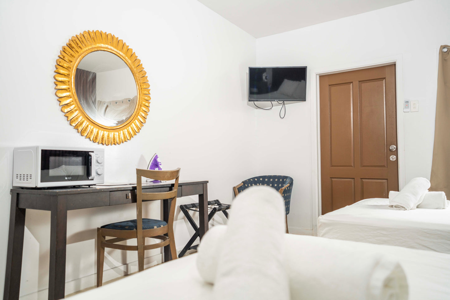 Deluxe Room with Private Bathroom, Pool View