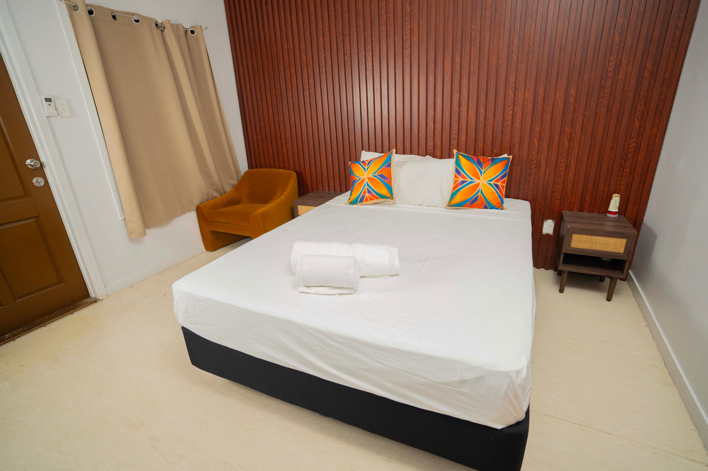 Standard Single Room with Private Shower, Pool View