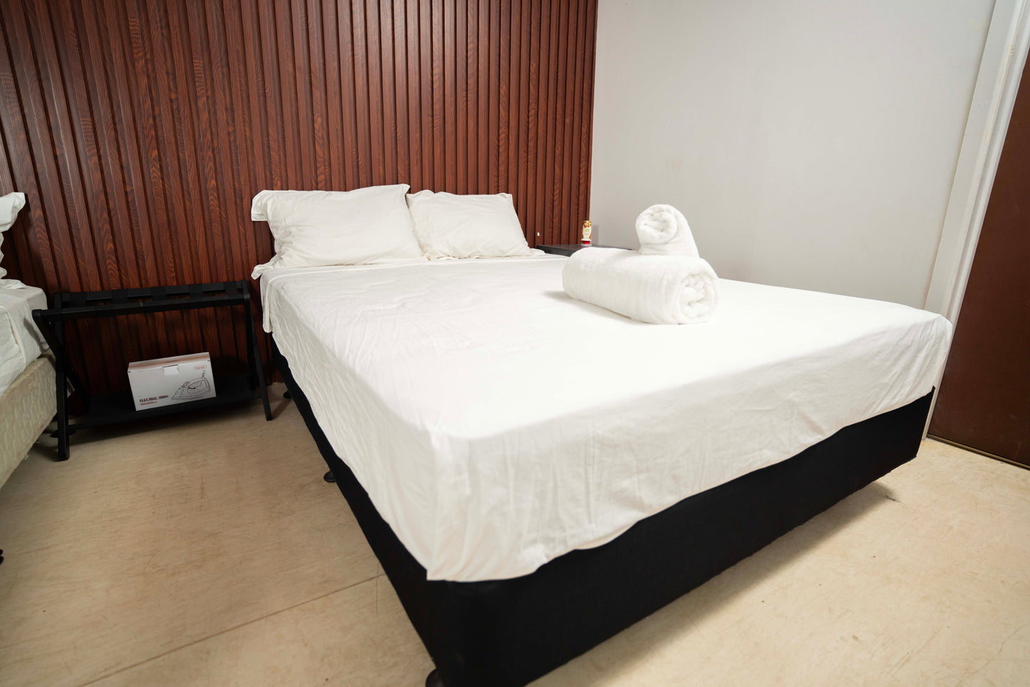 Deluxe Room with Private Bathroom, Pool View
